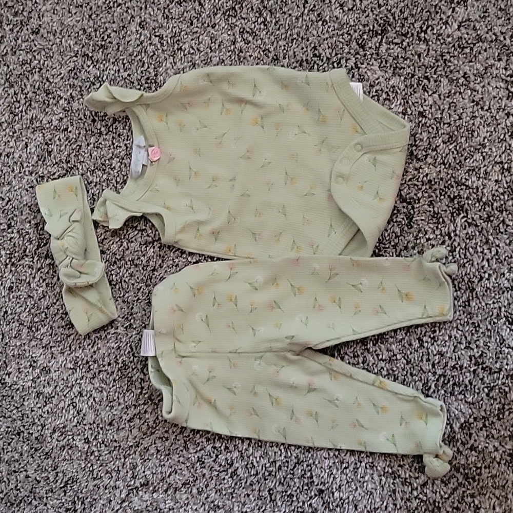 3 piece set mint green with flowers